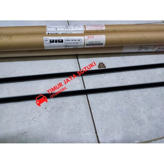 PELIPIT PINTU/ KACA DEPAN LUAR / DALAM KATANA ASLI SGP