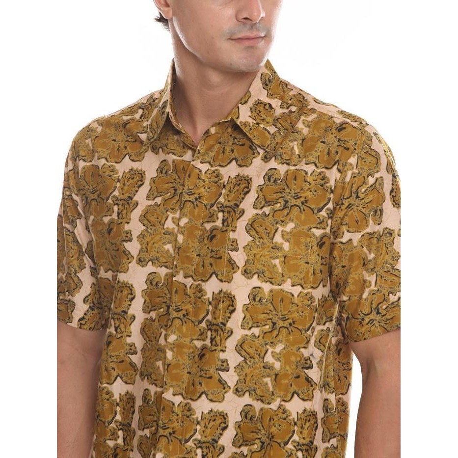 Arjuna Weda Hem Batik Pria Motif Modern - Regular Fit Bahan Katun Lengan Pendek Kantong Depan