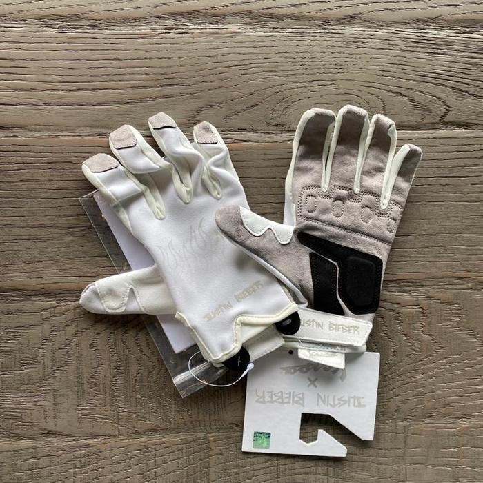 Terbaru Glove Vespa Justin Bieber