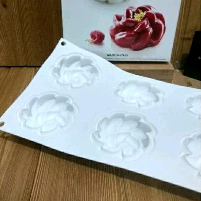 

Silikomart Silicone Mold Fleur 90 Ml 6.7 Cm H 3.5 Cm 6 Cav Gratis Ongkir
