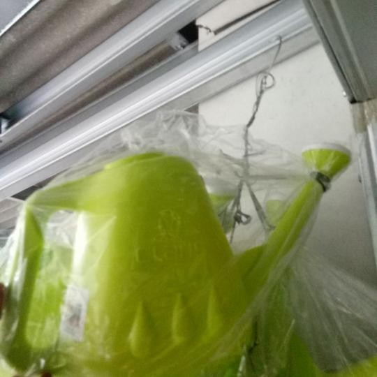 ceret penyiram tanaman mini