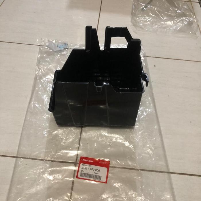 Box Tatakan Aki Honda FREED & JAZZ GE8 2008-2011 Original