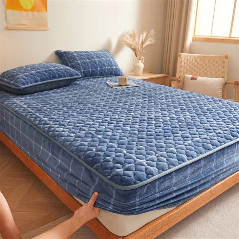 Soft Thicken Velvet Quilted Bed Pad Protector Cover Luxury Flannel Mattress Cover Winter Bed Cover