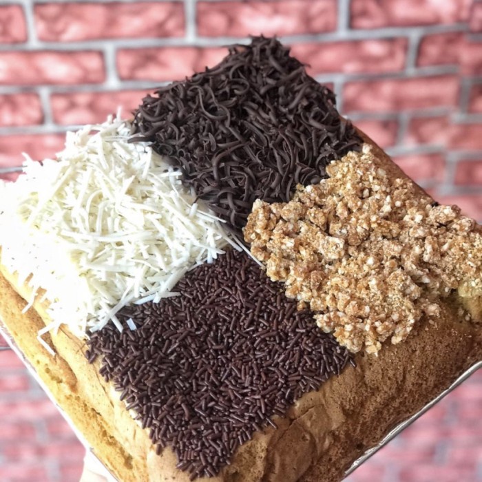 

BOLU JADUL / KUE JADUL 20X20CM KEJU / COKLAT GOJEK KODE 813
