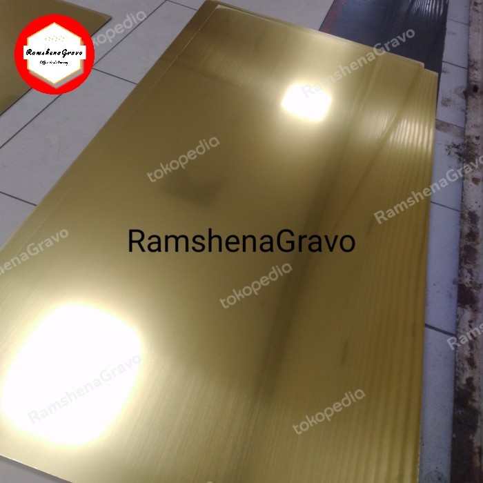 

Gravoply/bahan nametag/60x120x1.5mm/gold Kode 1357
