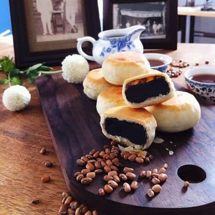 

KUE PIA SARI MURNI OLEH OLEH KHAS SURABAYA ALT BAKPIA BULAN MOONCAKE