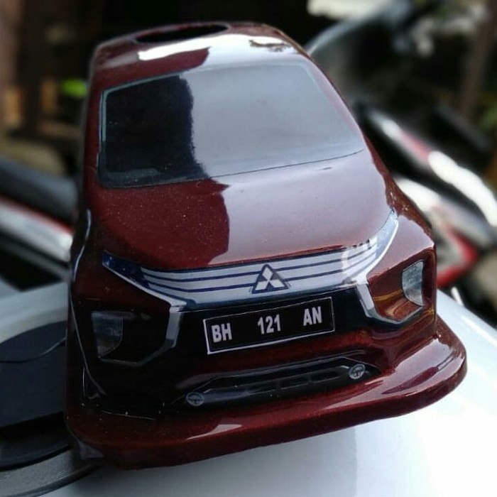 Aksesoris Mobil Keren Kotak Tisu Bentuk Mobil Expander