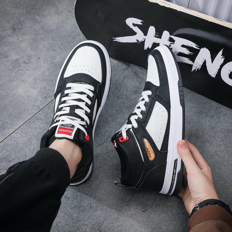 Rekomendasi Terbaik  Sepatu Sneakers Putih Pria Casual Terbaru Cowok