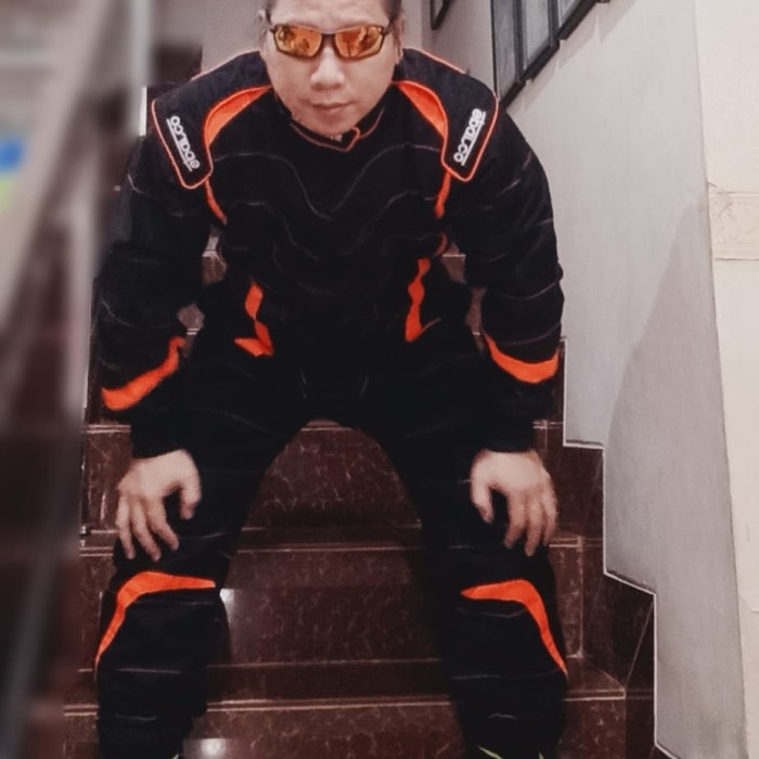 wearpack baju balap mobil