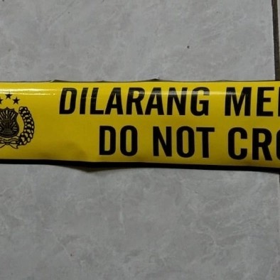 police line/Garis Polisi