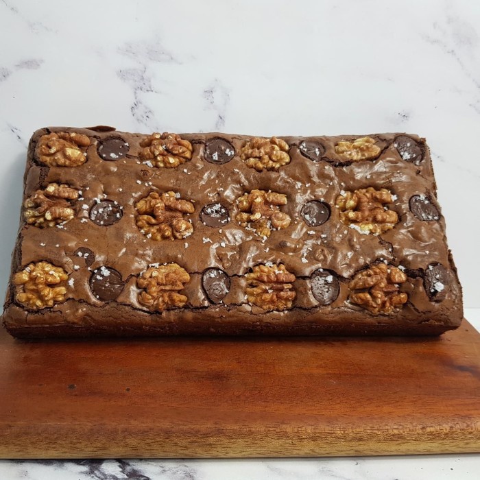 

BARANG TERLARIS Don Bakeshop Super Premium Brownie - Belgian Chocolate Walnut Sea Salt