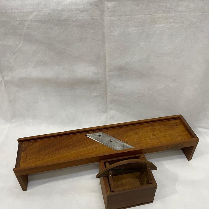 terbaru  pengiris keripik/kripik pengiris bawang serbaguna kayu ulin tradisional ready