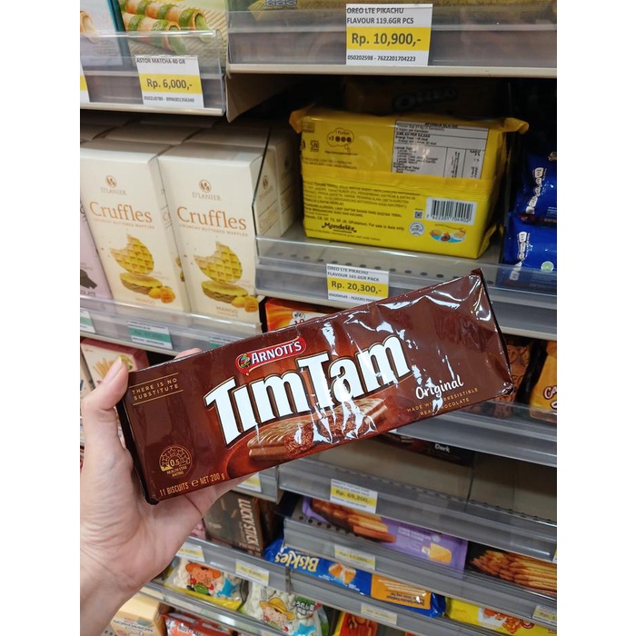 Tim Tam Biskuit Lapis Salut Coklat 200g