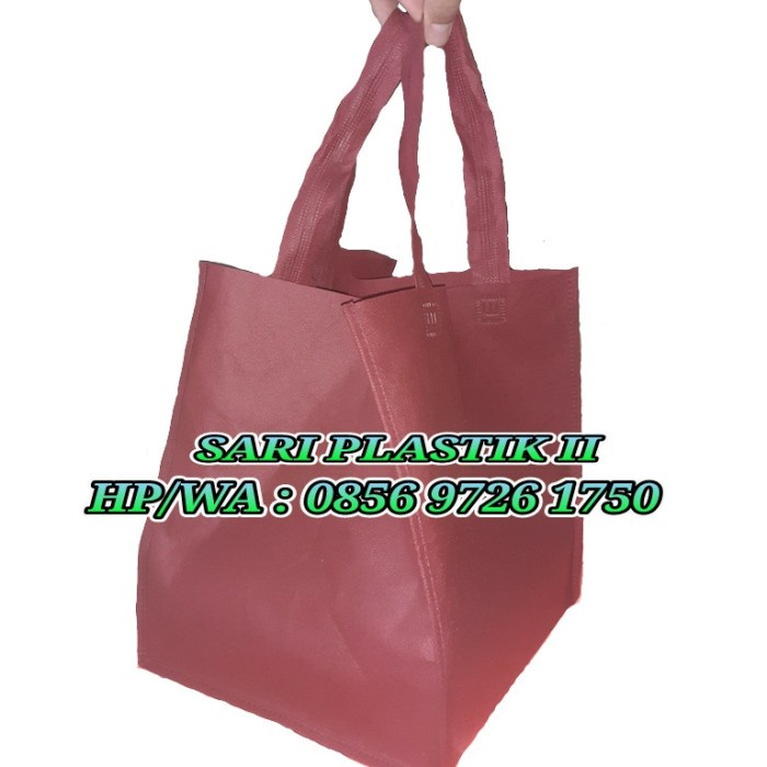 Tas kain tenteng kotak size 22x22x28cm/warna merah marun