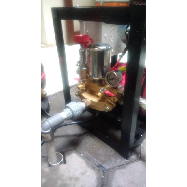 Pompa Air Tenaga Surya Jenis Piston