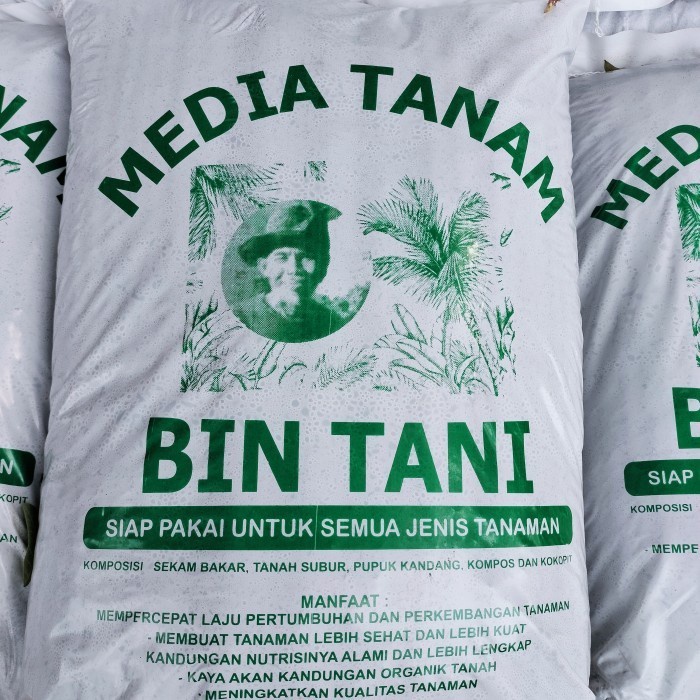 media tanam/kompos/organik/tanah pupuk/pupuk kandang/tanah hitam