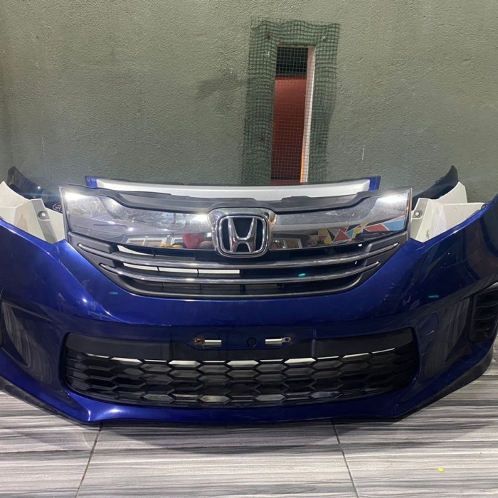 Bumper depan hybrid freed
