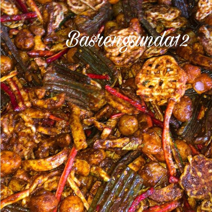 

SEBLAK CAMPUR 1KG /SEBLAK MIX Basreng/kerupuk beton/kerupuk jengkol/kerupuk pedo pedas Daun jeruk