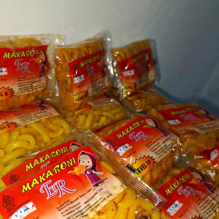 cemilan makaroni er level marsha isi 12 pcs,isi makaroni di mix, tidak menerima pengembalian paket