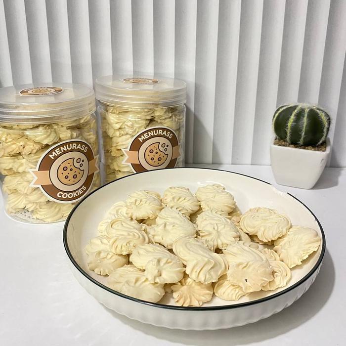 

Kue Sagu Keju Lumer Premium By Menurass Cookies