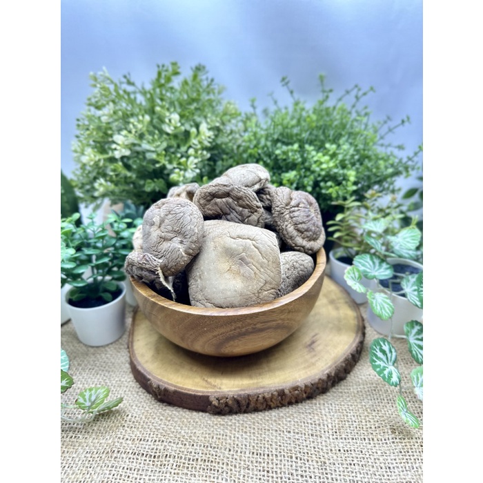 

Jamur Shitake Kering 100 gr / Dried Shitake / Hioko / Xiang Gu Premium