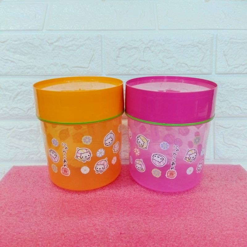 

Toples Sapporo Medium ( 1 liter )/Toples Kue Kering/Toples Tutup Putar/Toples Karakter/Toples