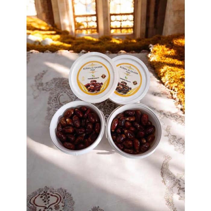

HJK paket ambyar 2 ember Kurma ember Al Qaasem Manis dan legit Camilan Food Kering Cemilan Snacks