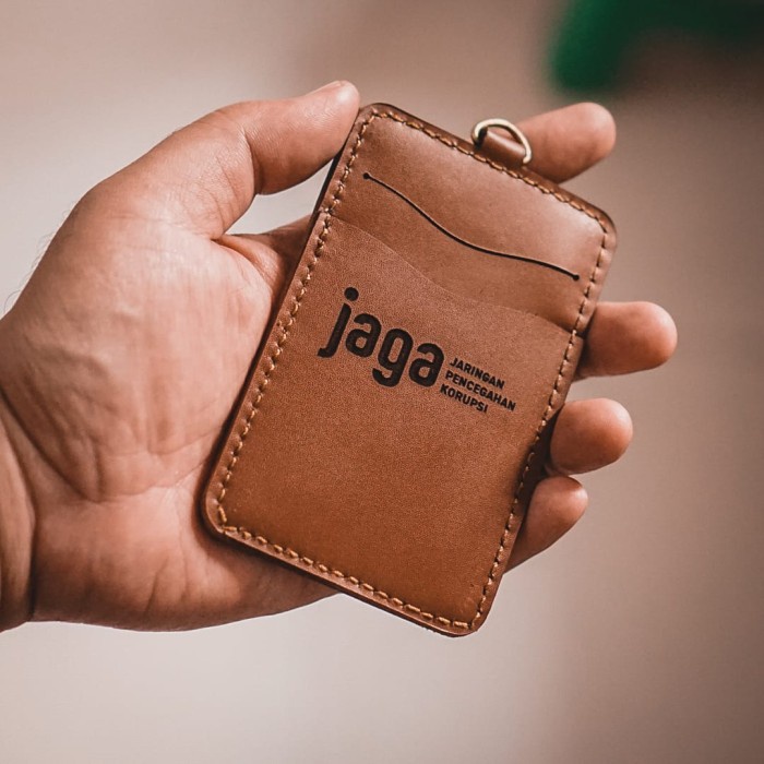 

ATKJaya- ID CARD HOLDER KULIT NAME TAG CUSTOM NAMA & LOGO MODEL F *FREE GRAFIR*