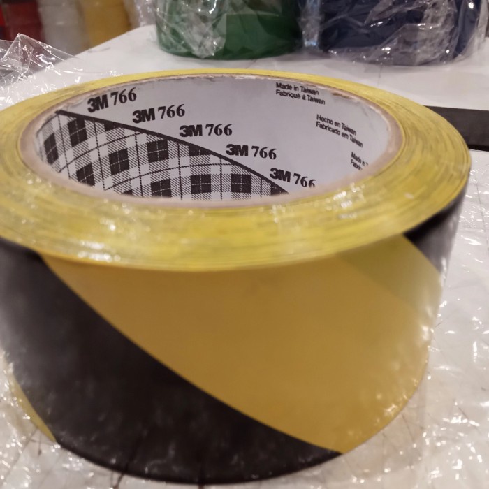 

ATKJaya- Lakban lantai 3M Floor Marking Tape, size : 5 cm x 33 Meter