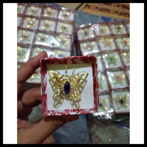 ACCMT- Souvenir pernikahan pernikahan bros kupu gold 100 pcs Sovenir pernikahan pernikahan bros