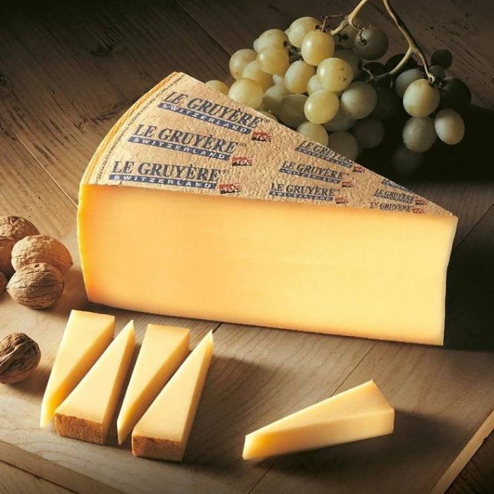 

Swiss Gruyere Cheese Keju Le Gruyere King Blok Imported