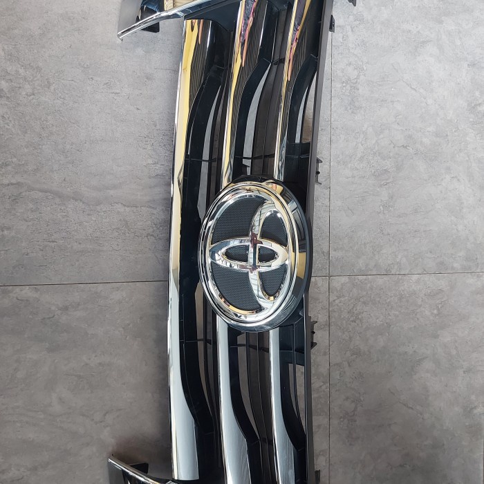 Ready grill depan fortuner vrz 2017 crom