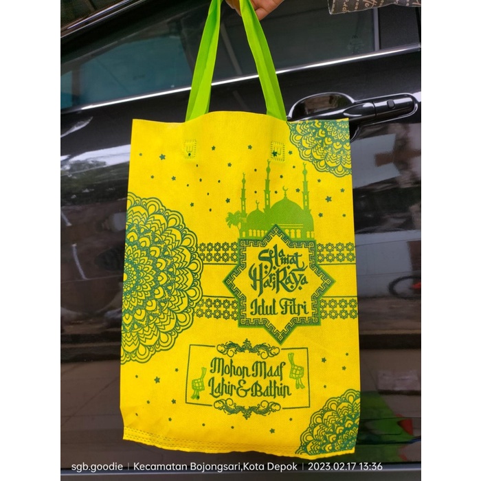

pernakpernik- tas lebaran idul fitri goodiebag 30x40 hampers lebaran goodiebag