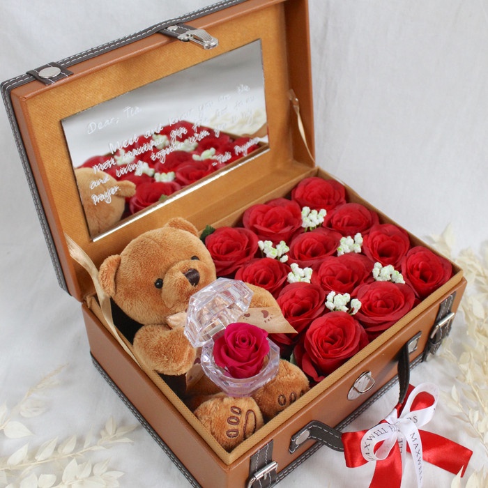 BOX BUNGA TEDDY BEAR ETERNAL FLOWERS HADIAH ROMANTIS - MAXWELL FLOWERS