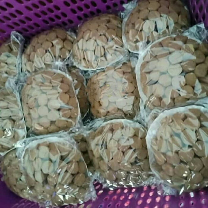 (Good) Dupa Kerucut Kayu Gaharu Asli Kalimantan Wangi Super Isi 50 Biji