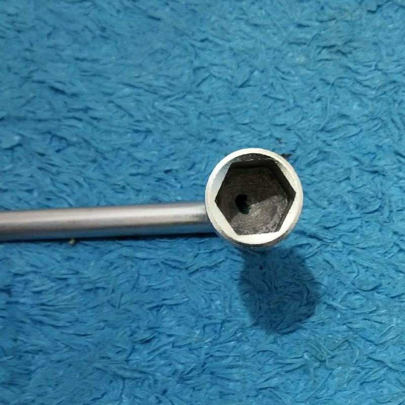 Kunci roda & Kunci dongkrak mobil Fortuner, Hilux & Inova