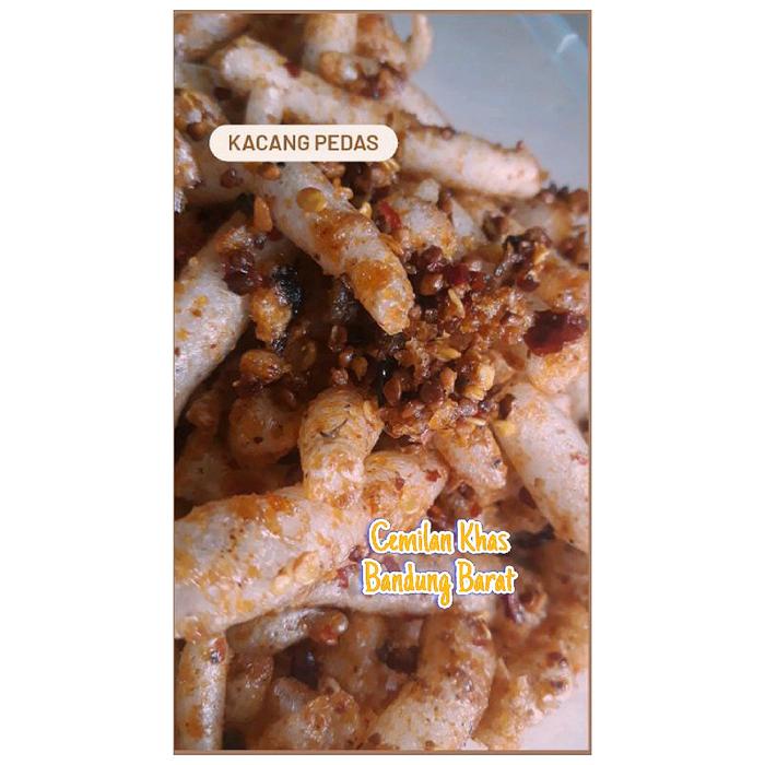 

Kerupuk Gurilem Bandung 500 gram Food Cemilan Keripik Pedas Makanan Snack Bawang Kacang