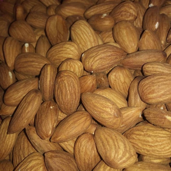 

Kacang Almond Panggang Premium Almonesia 500gr