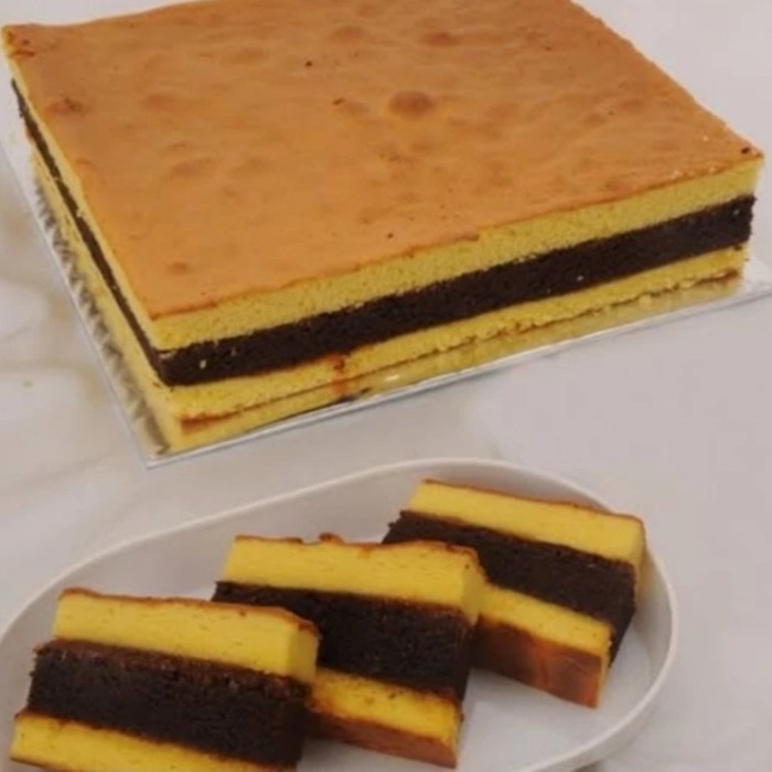 

Kue Bolu Lapis Surabaya.