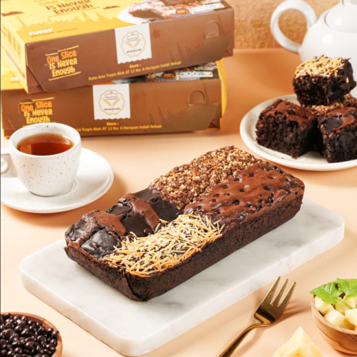 

Four Topings Fudgy Brownie