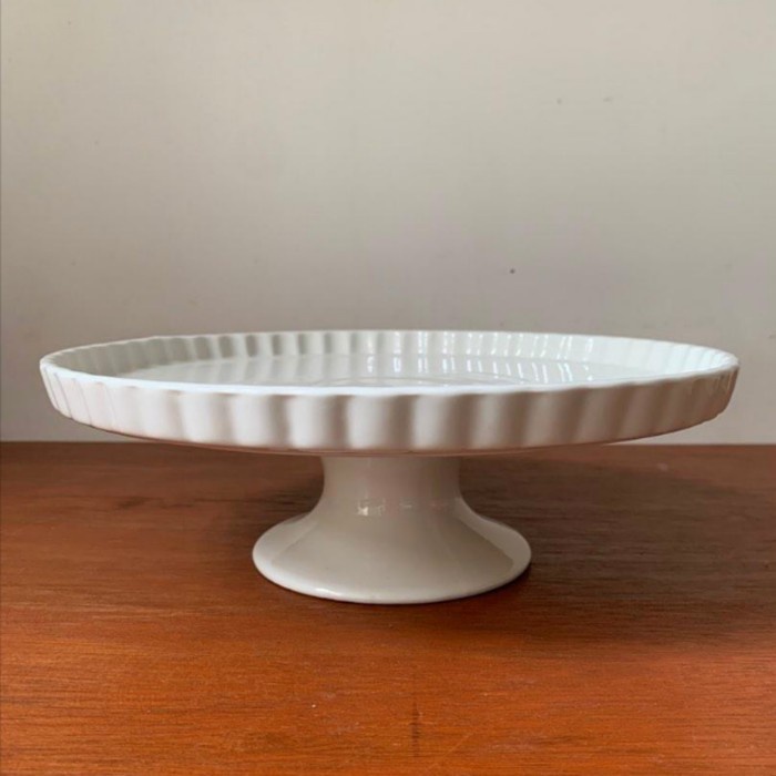 Cake Stand Porcelain Cake Plate With Stand Tatakan Kue - 28 cm toko webstaurant