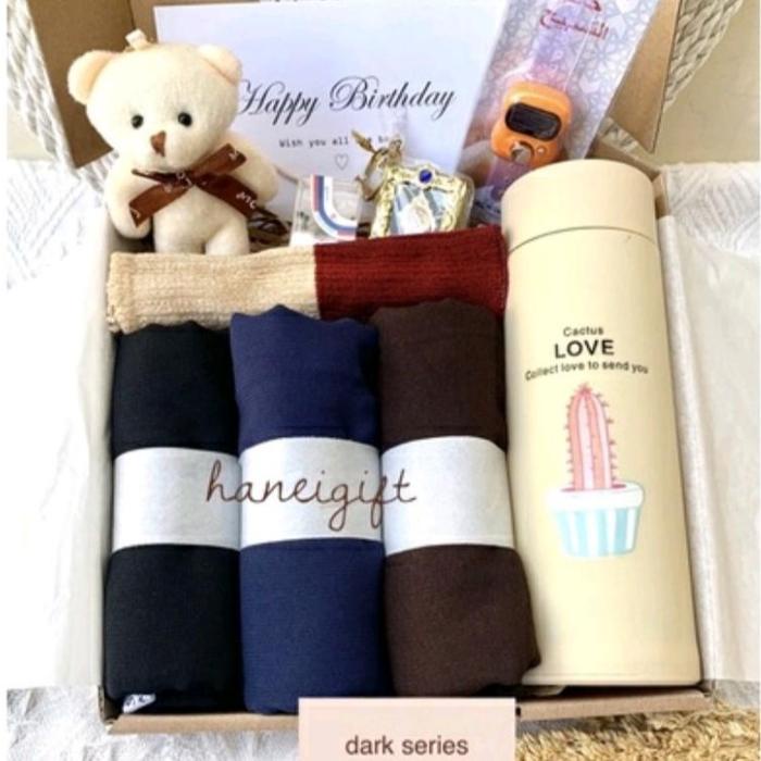 

SERIES KADO HAMPERS HIJAB SEGI EMPAT BELLA SQUARE GIFT BOX HADIAH ULANG TAHUN VALENTINE ANNIVERSARY