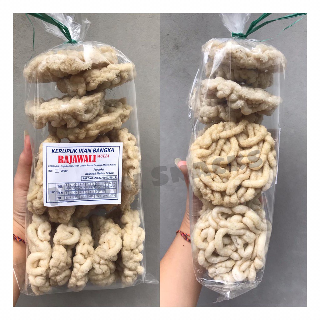 

Kerupuk Bangka Kulit Ikan Cap Rajawali Mulia / Krupuk Keriting Khas Bangka / Kerupuk Item / Krupuk