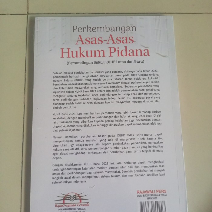 

SALE !!! PERKEMBANGAN ASAS ASAS HUKUM PIDANA EVA ACHJANI ZULFA READYY