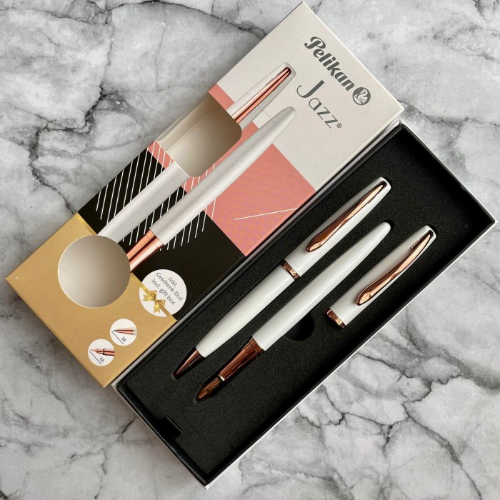 

PELIKAN JAZZ NOBLE ELEGANCE FOUNTAIN PEN & BALLPOINT PEN GIFT SET