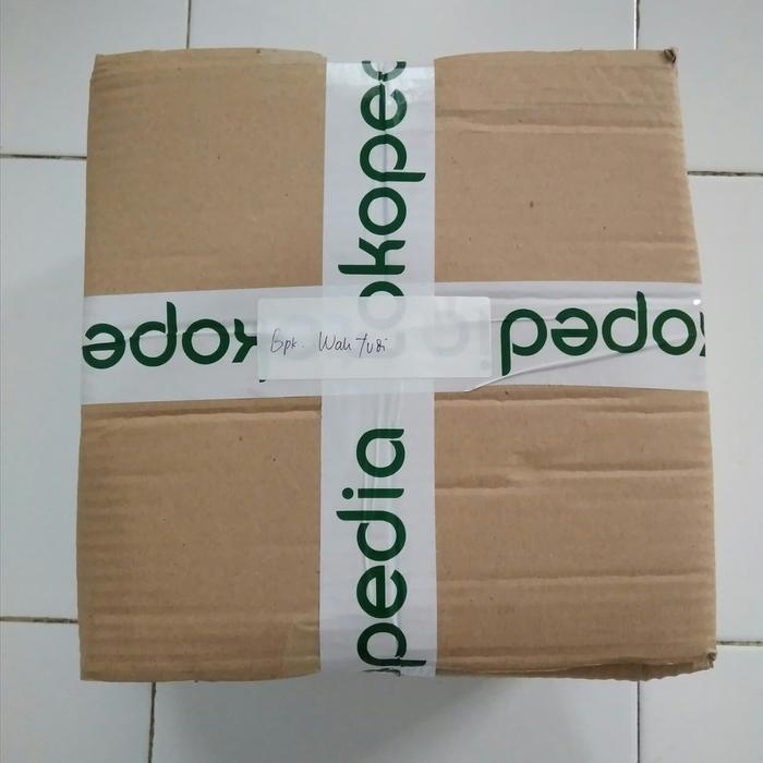 

Lezat- Durian utuh sedang