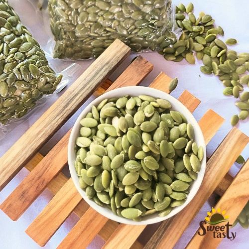 

Roasted Pumpkin seeds/ Biji Labu Panggang /Kuaci hijau Matang
