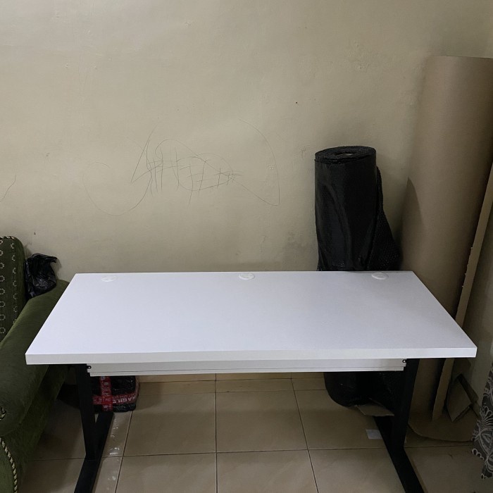 TERBARU Meja Minimalis Kaki T - Meja kantor/gaming
