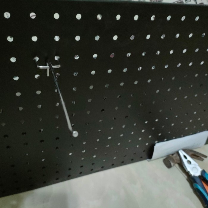 TERLARIS papan pegboard besi