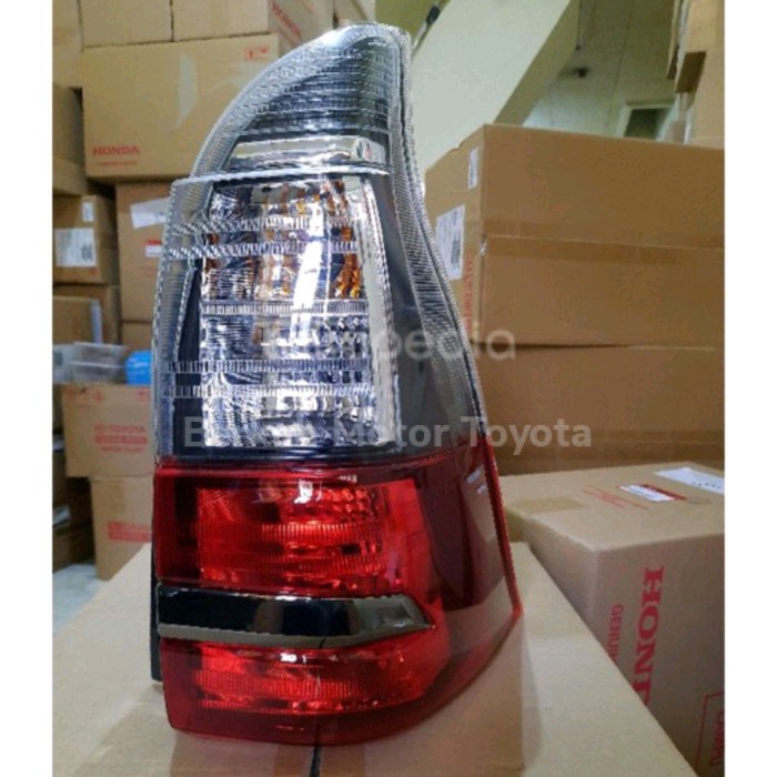 Lampu Belakang Stop Lamp Avanza Veloz 2019 2020 2021 Original